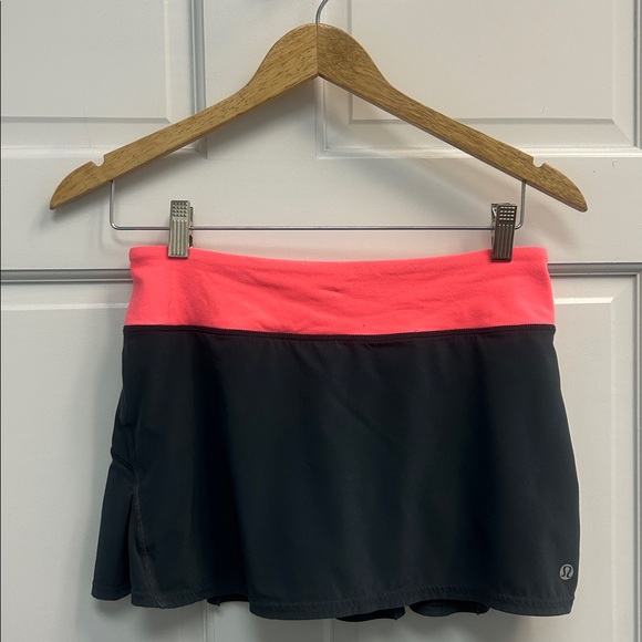 Lululemon Women’s Tennis Skirt Size 4 - Picture 1 of 9